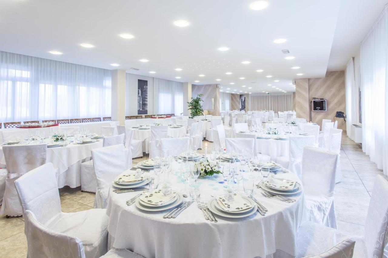 Hotel Ristorante Paladini カリージオ エクステリア 写真